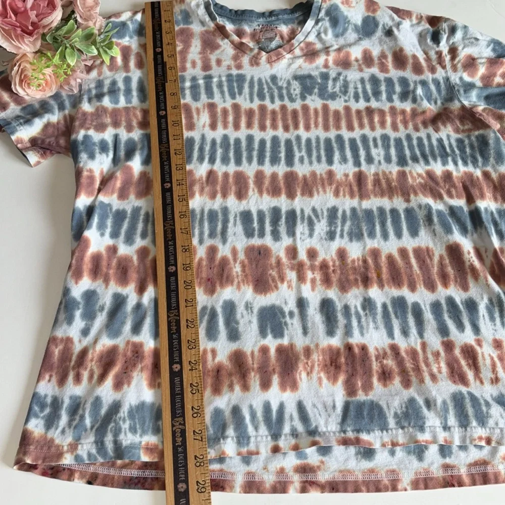 Polo V neck Tie Dye T Shirt 2XL MENS V NECK RED WHITE AND BLUE TUE DYE T